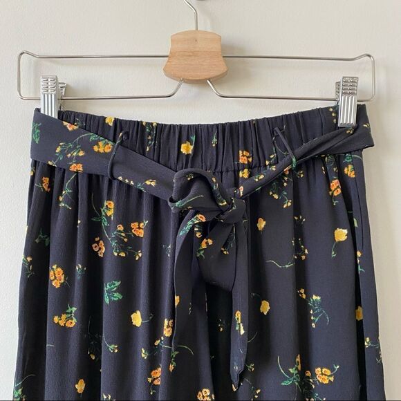 ARITIZA “Wilfred” Floral Tie Back Wide Leg Pants - Picture 7 of 14